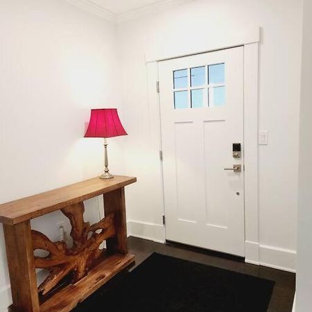 Charming And Comfortable! Medford Exterior photo
